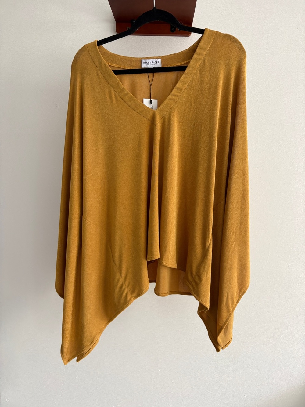 Ripley Rader NWT V-Neck Draped Poncho Top